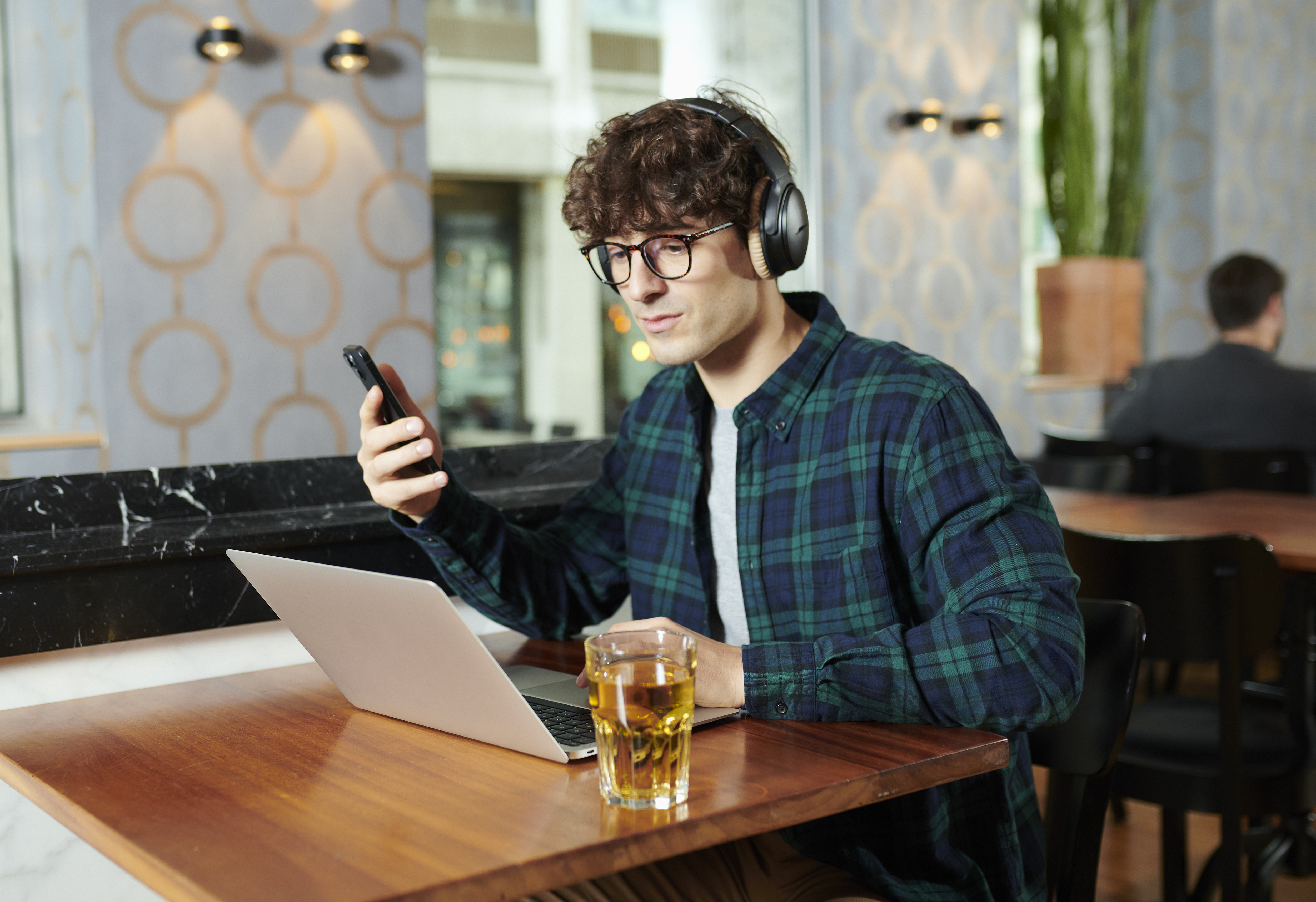 Acheter et vendre des cryptomonnaies | PostFinance