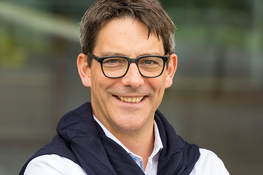 Profile of Dr Frank Halter